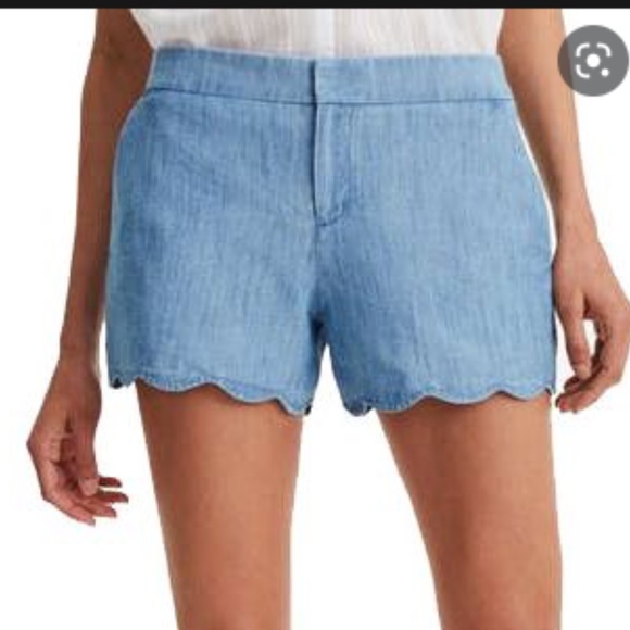 Club Monaco Amber Low Rise Shorts with Scalloped Edge - Picture 1 of 4